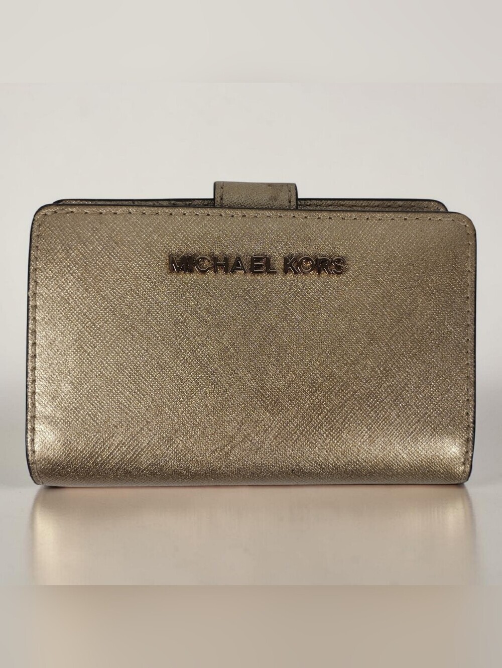 Michael Kors Jet Set Travel Medium Bifold Wallet Pale Gold Leather
